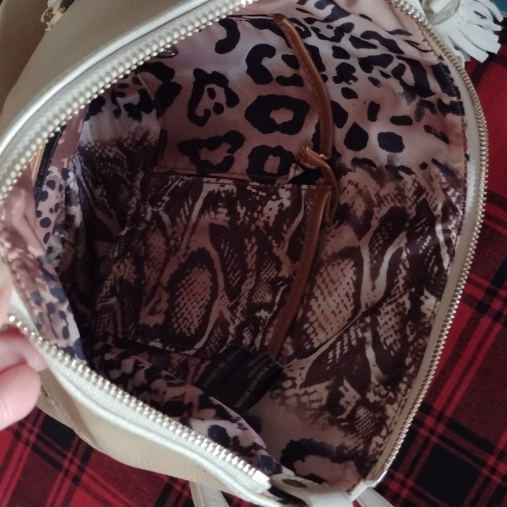 SHARIF 1827 Sunflower Embroidered Leather Crossbody Bag (b250) - Picture 9 of 13